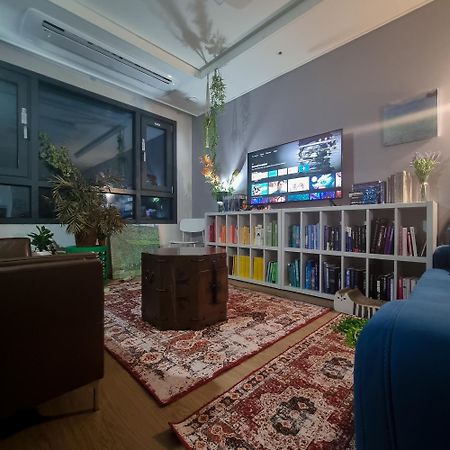 Humphreys 2 Min Vintage Korean Room Пхёнтхэк Экстерьер фото